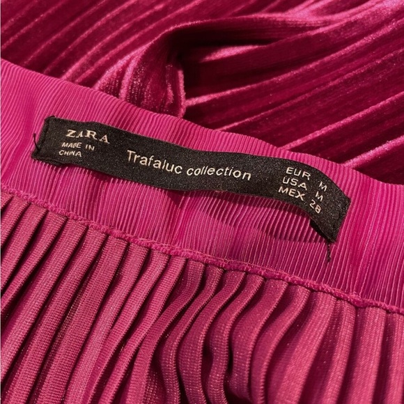 Zara Velvet Pleated Skirt - Picture 4 of 11